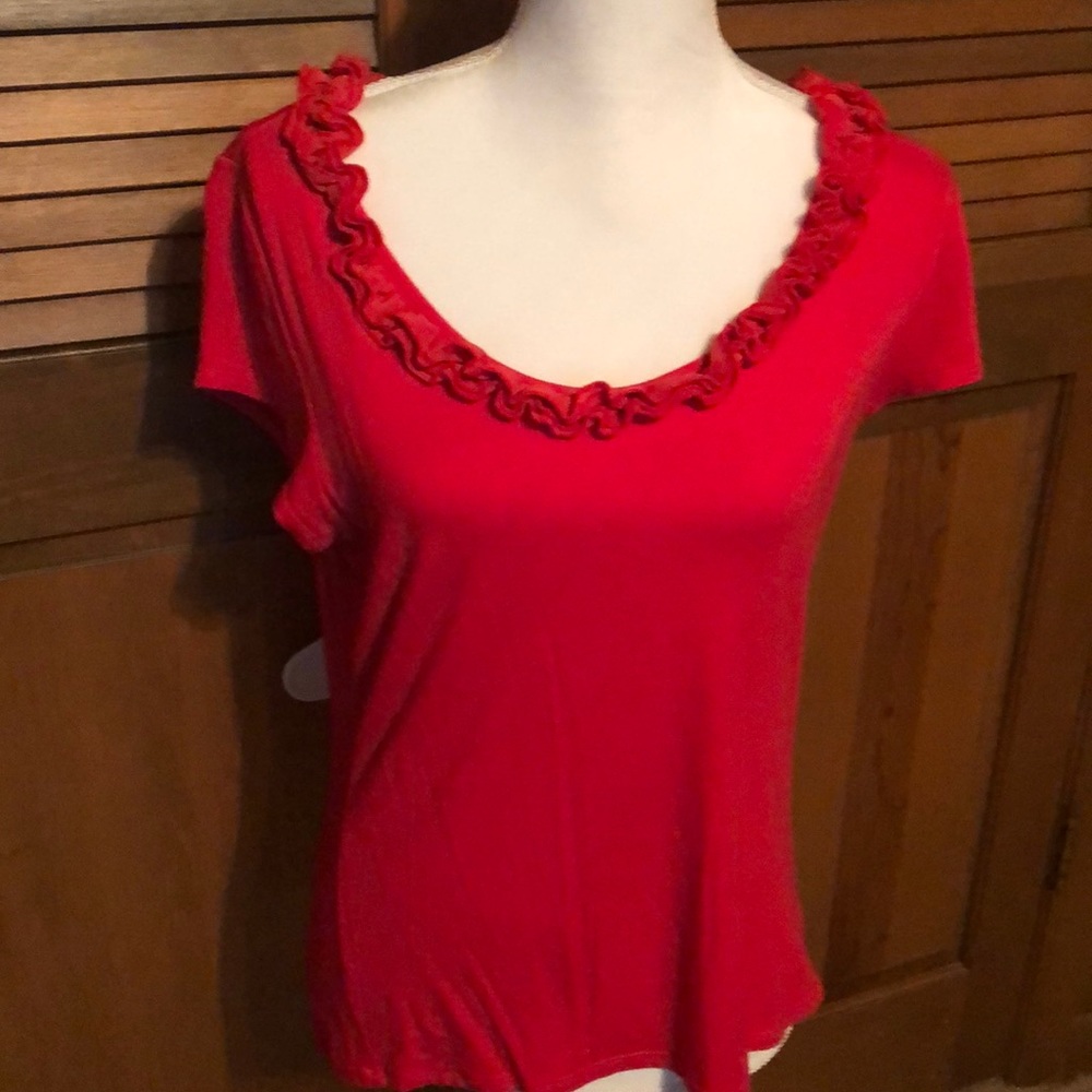 C Concept red top in size L